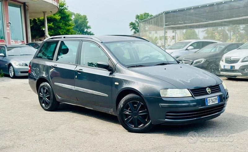 Usata Fiat Stilo Dynamic 133 CV (97 kW) 2003 Grigio Station wagon
