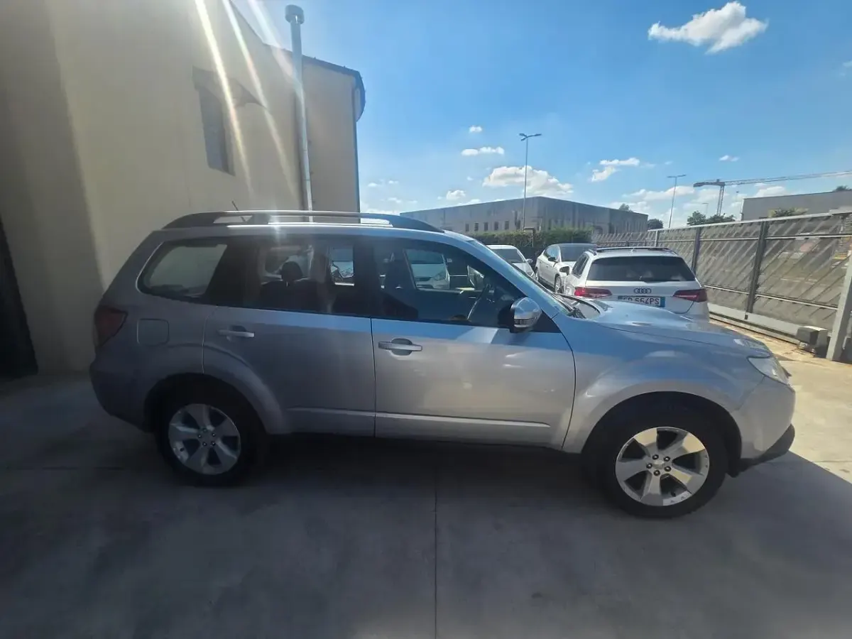 Usata Subaru Forester Exclusive+ 147 CV (108 kW) 2013 Argento SUV