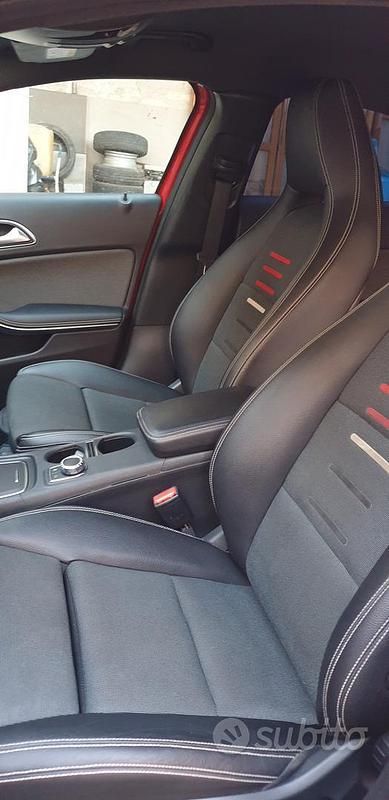 Usata Mercedes A180 AMG 109 CV (80 kW) 2019 Rosso Coupé