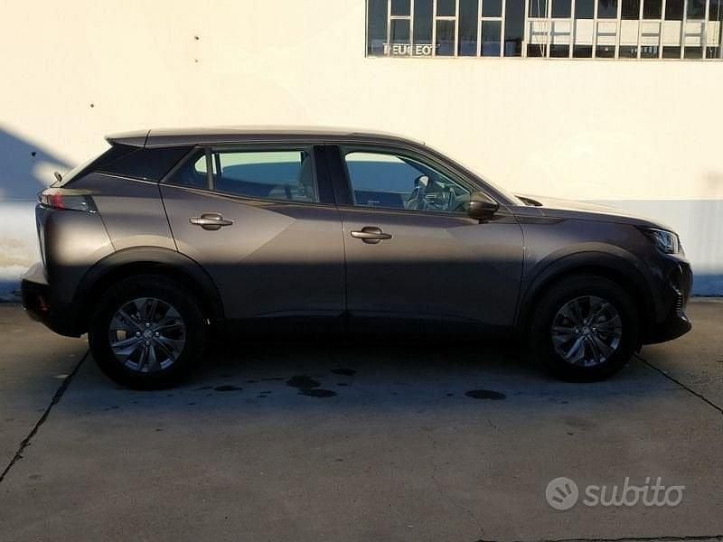 Usata Peugeot 2008 Active 130 CV (95 kW) 2022 Grigio SUV