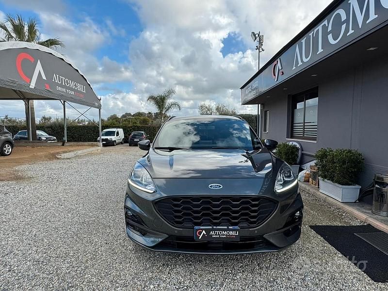 Usata Ford Kuga ST-Line X 120 CV (88 kW) 2021 Grigio SUV