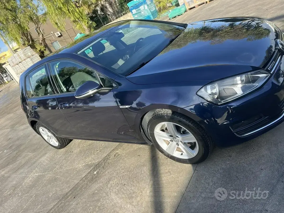 Usata VW Golf VII 110 CV (80 kW) 2015 Bluazzurro Berlina
