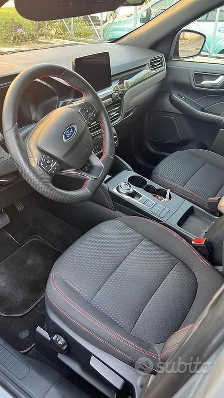 Usata Ford Kuga ST-Line 120 CV (88 kW) 2022 Grigio SUV