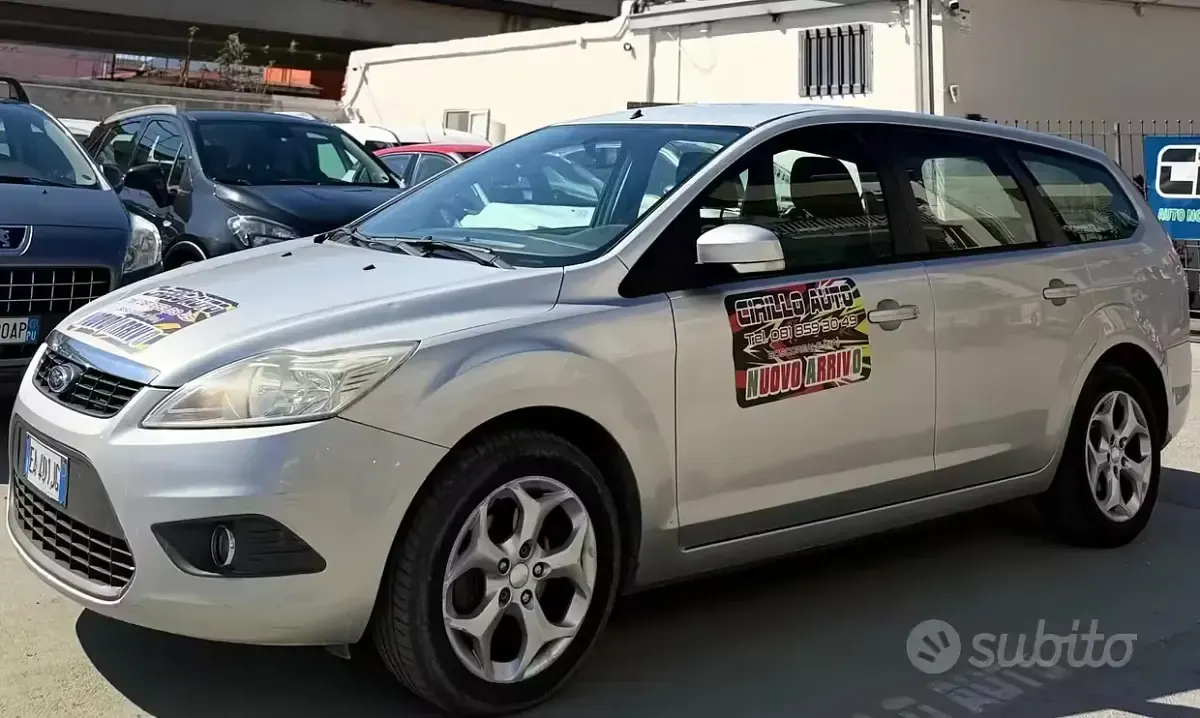 Usata Ford Focus 109 CV (80 kW) 2010 Grigio Station wagon