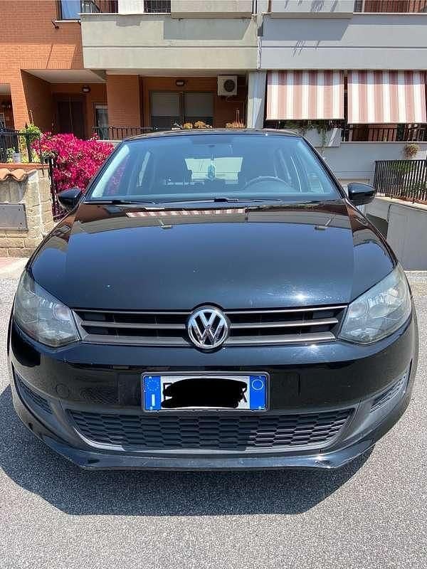 Nero Usata 2013 VW Polo Trendline Tre volumi | 6500 € (Buon prezzo) - Immagine 1/4