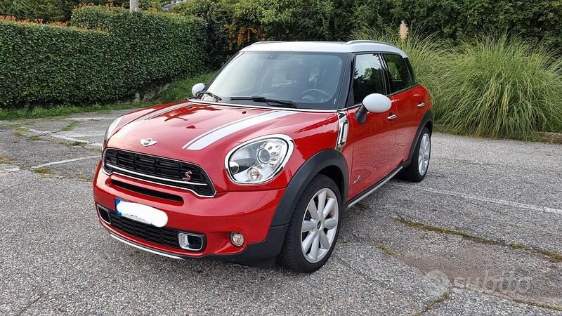 Usata Mini Cooper SD Countryman Business 143 CV (105 kW) 2017 Rosso SUV
