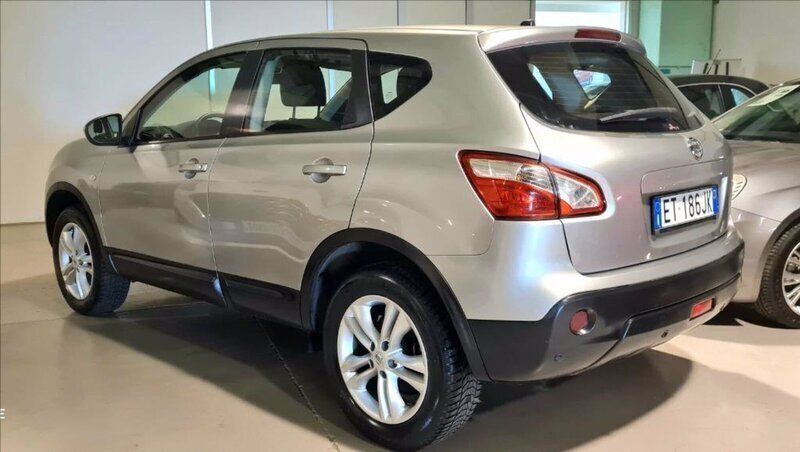 Usata Nissan Qashqai 360º 110 CV (80 kW) 2013 Argento metallizzato SUV