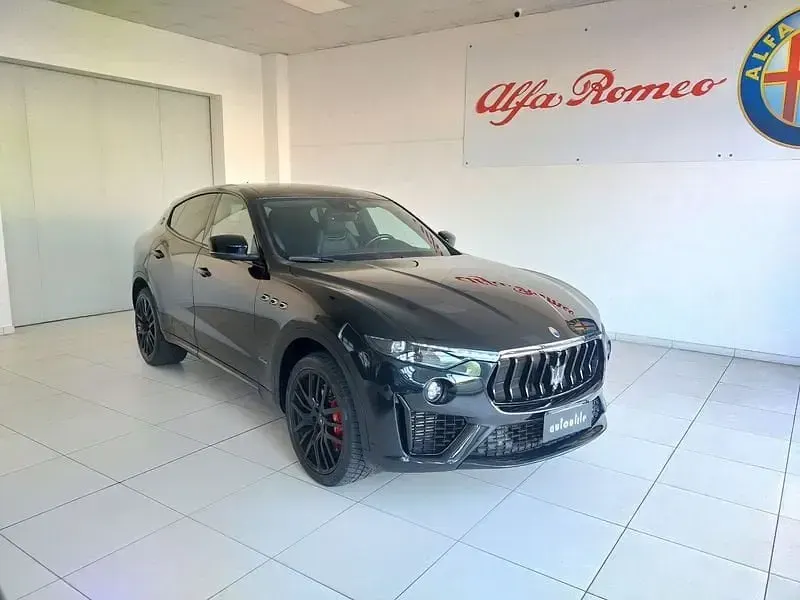 Usata Maserati Levante 275 CV (202 kW) 2021 Nero SUV
