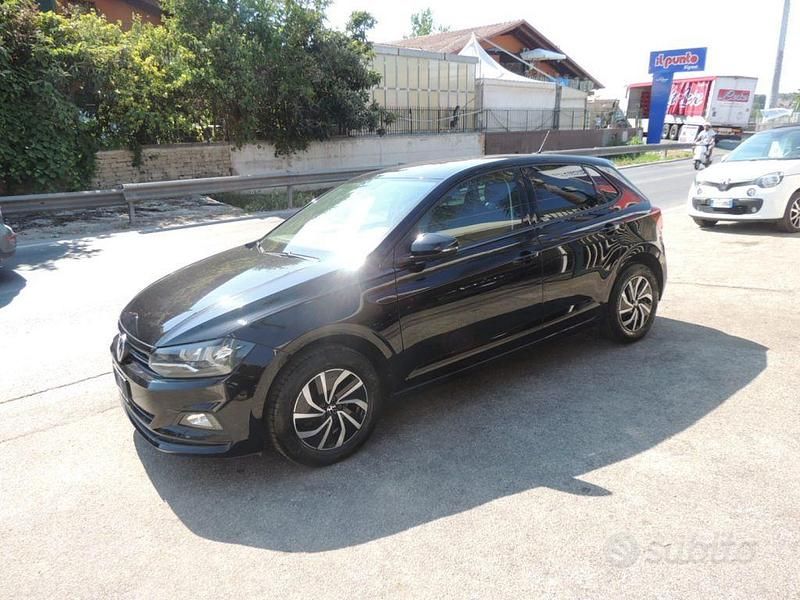 Nero Usata 2019 VW Polo Comfortline Utilitaria | 15.000 € (Cara) - Immagine 1/4
