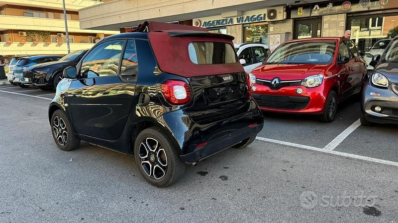 Usata Smart ForTwo Cabrio Prime 90 CV (66 kW) 2018 Nero Cabrio