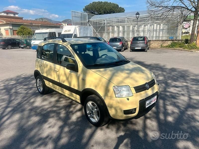 Usata Fiat Panda 4x4 Climbing 59 CV (43 kW) 2005 Giallo Utilitaria