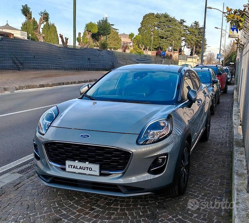 Usata Ford Puma Titanium 120 CV (88 kW) 2021 Grigio Berlina
