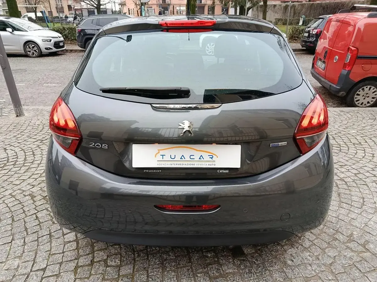 Usata Peugeot 208 Allure 82 CV (60 kW) 2017 Grigio Utilitaria