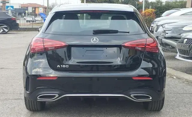 Usata Mercedes A180 Premium 136 CV (100 kW) 2025 Nero Berlina