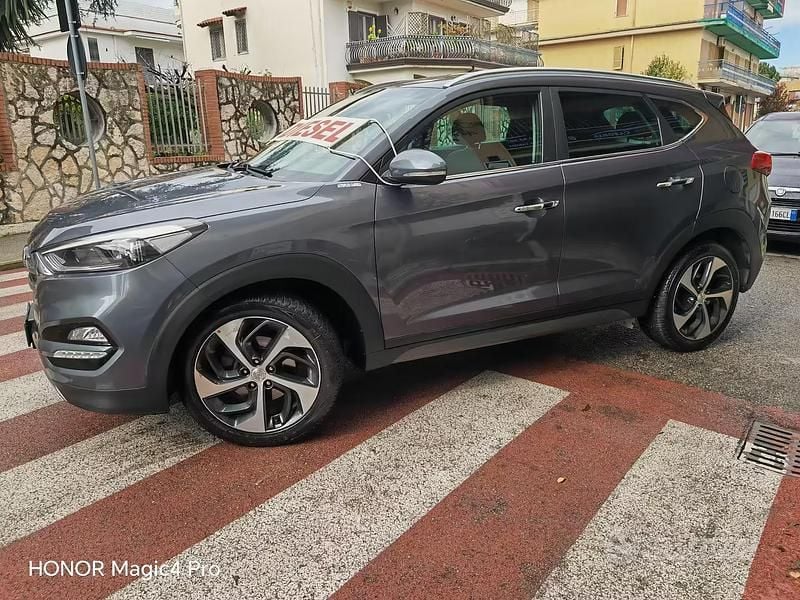 Second-hand Hyundai Tucson 116 CP (85 kW) 2016 Gri SUV