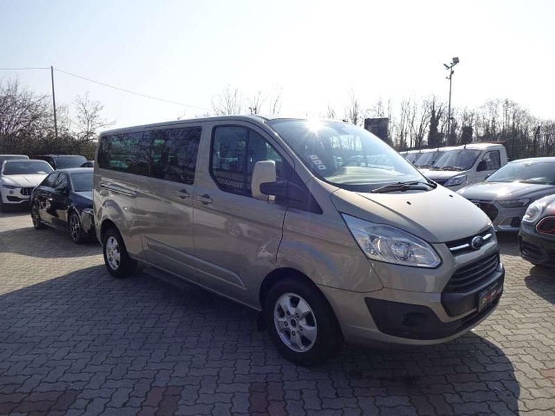 Usata Ford Tourneo Custom 125 CV (91 kW) 2015 Grigio Furgone
