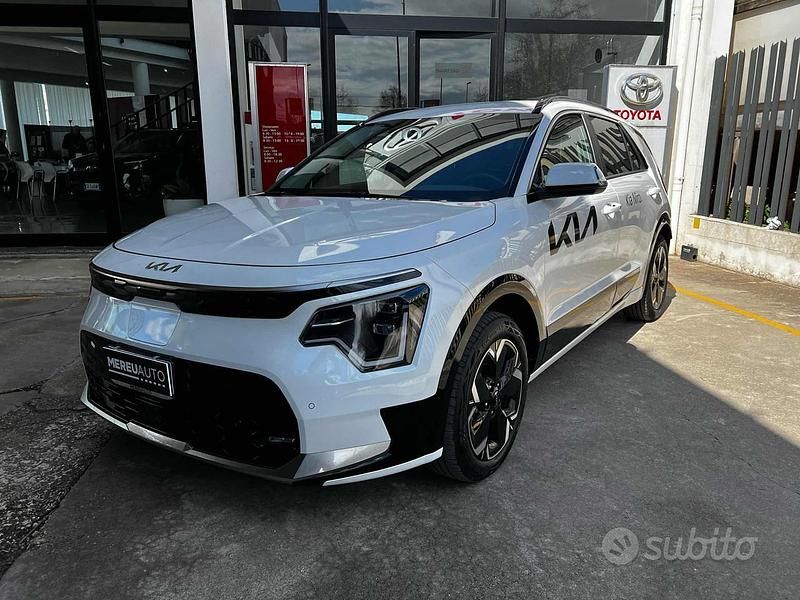 Usata Kia e-Niro 150 kW (204 CV) 2022 Bianco SUV