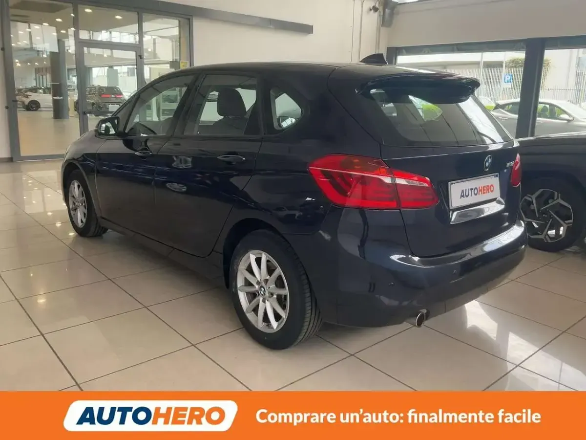 Usata BMW 218 Active Tourer Basis 150 CV (110 kW) 2018 Blu/azzurro Monovolume