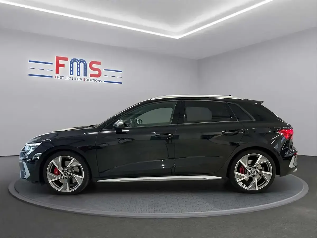 Usata Audi A3 Sportback 310 CV (228 kW) 2024 Nero mito metallizzato Utilitaria