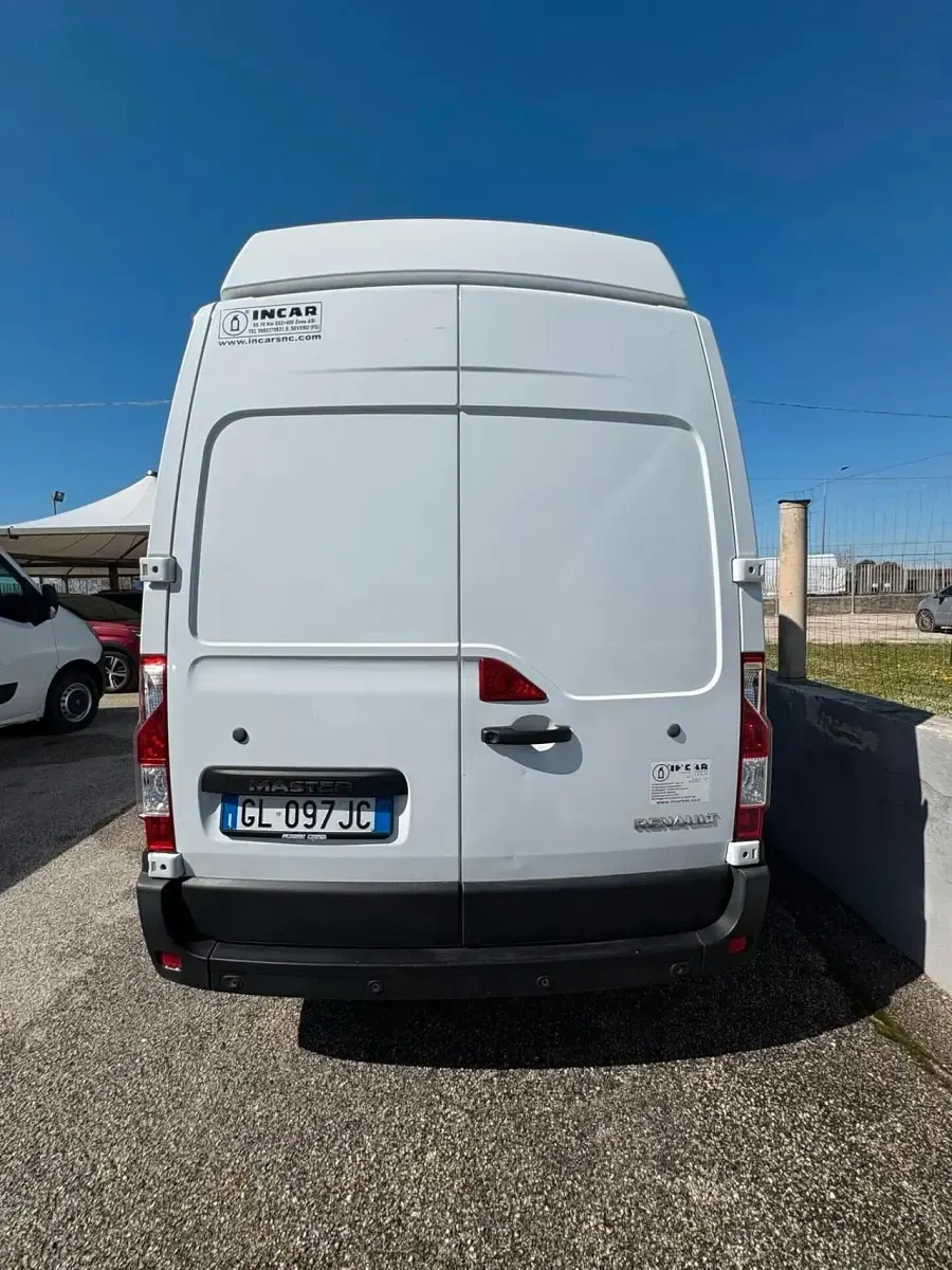 Usata Renault Master 149 CV (109 kW) 2022 Bianco Monovolume