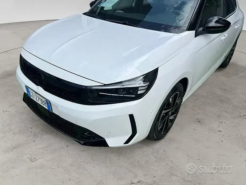 Usata Opel Corsa 100 CV (73 kW) 2025 Bianco Utilitaria