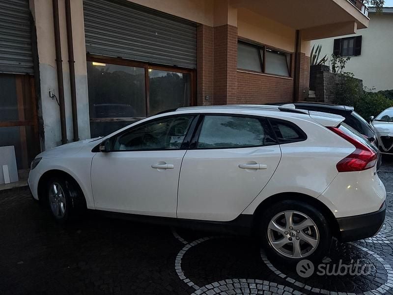 Usata Volvo V40 2018 Bianco Berlina