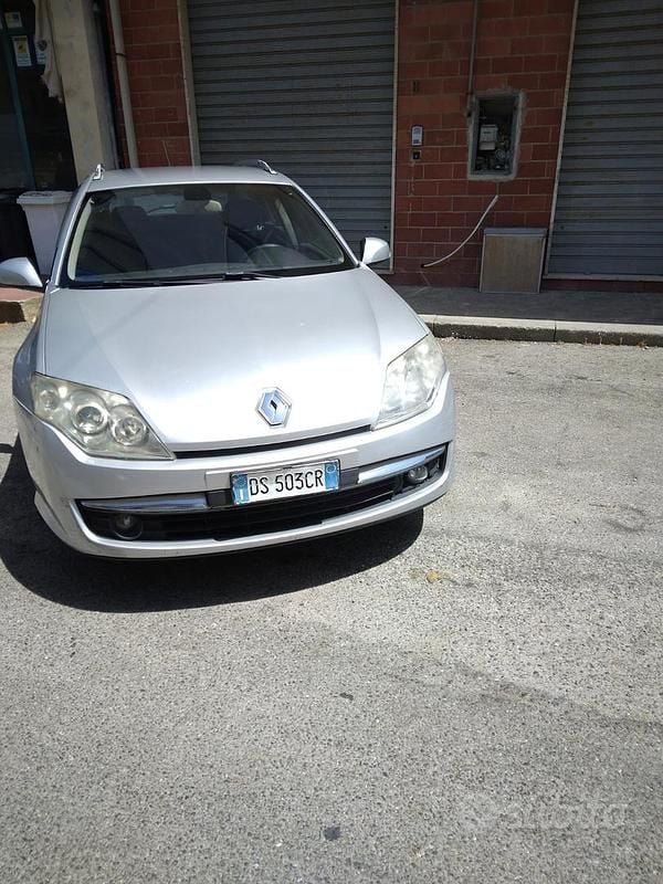 Usata Renault Laguna III 140 CV (102 kW) 2008 Grigio Station wagon