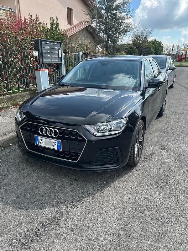 Nero Usata 2019 Audi A1 Utilitaria | 18.500 € (Buon prezzo) - Immagine 1/4