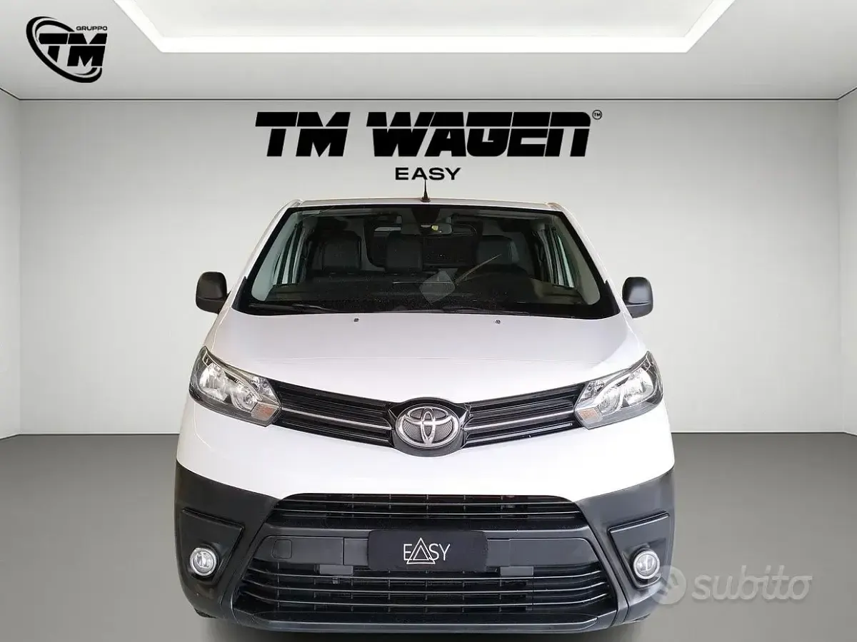 Gebraucht Toyota Proace 122 PS (89 kW) 2018 Weiß Van / Kleinbus