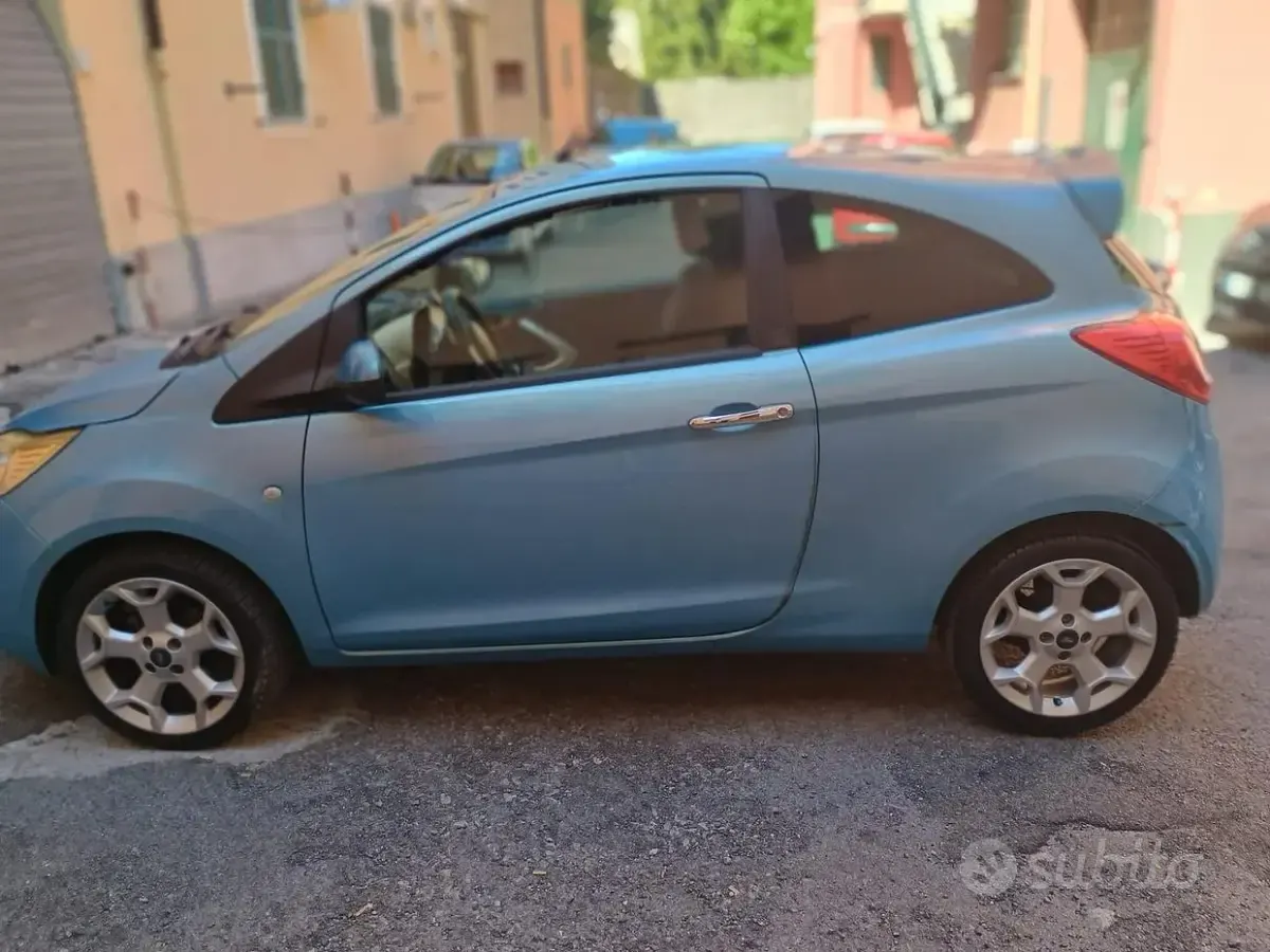 Usata Ford Ka 69 CV (50 kW) 2013 Blu Utilitaria