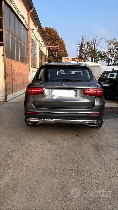 Usata Mercedes GLC250 211 CV (155 kW) 2017 Grigio Station wagon