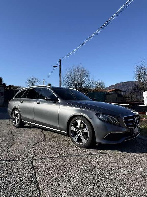 Usata 2020 Mercedes E200 Premium Plus Station wagon | 23.000 € (Ottimo prezzo) - Immagine 1/4