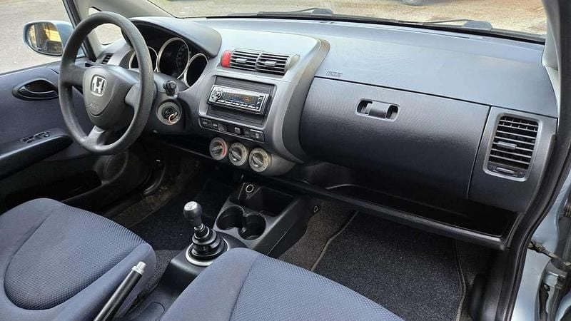Usata Honda Jazz 77 CV (56 kW) 2005 Grigio Utilitaria