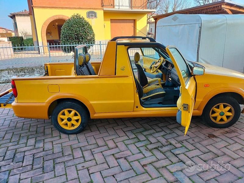 Usata Skoda Felicia 75 CV (55 kW) 1998 Giallo Berlina
