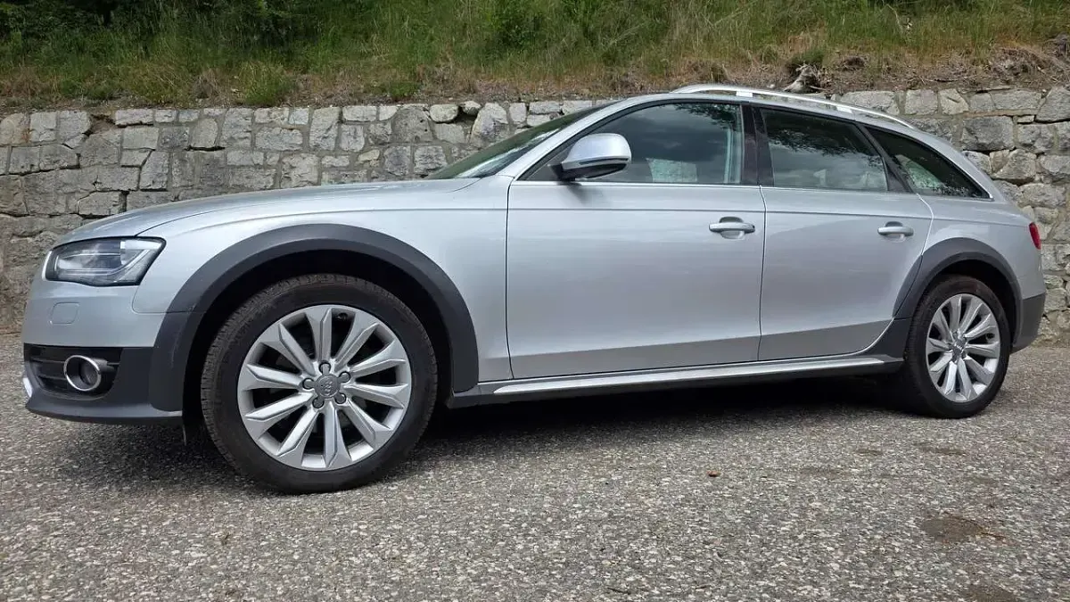 Usata Audi A4 Allroad Advanced 245 CV (180 kW) 2012 Grigio Station wagon