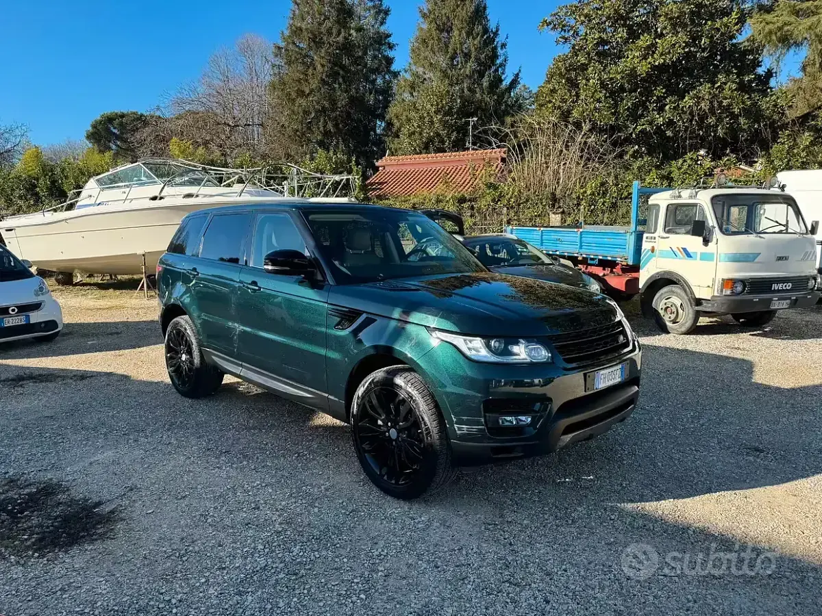 Käytetty Land Rover Range Rover Sport HSE Dynamic 249 HP (183 kW) 2017 Vihreä Katumaasturi