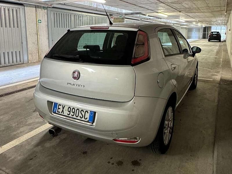 Usata Fiat Punto Street 69 CV (50 kW) 2014 Grigio Berlina