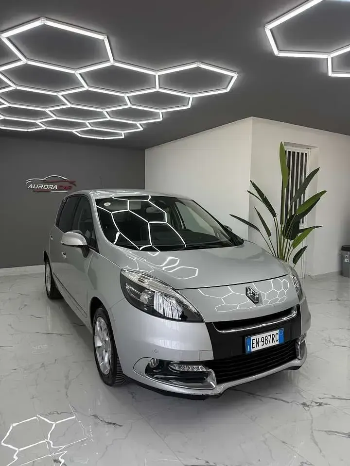 Usata Renault Scénic III Dynamique 110 CV (80 kW) 2013 Other Monovolume