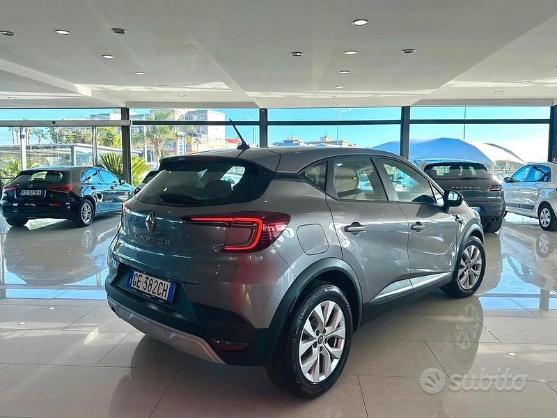 Usata Renault Captur Intens 115 CV (84 kW) 2021 Grigio SUV