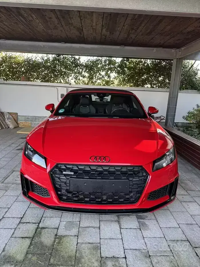 Usata Audi TT 245 CV (180 kW) 2025 Rosso Cabrio