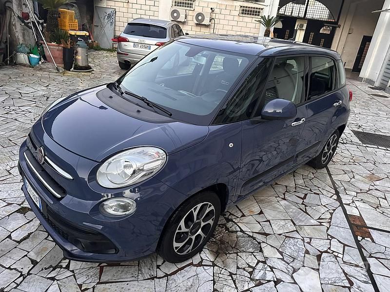 Blu Usata 2018 Fiat 500L Lounge Monovolume | 7999 € (Buon prezzo) - Immagine 1/4