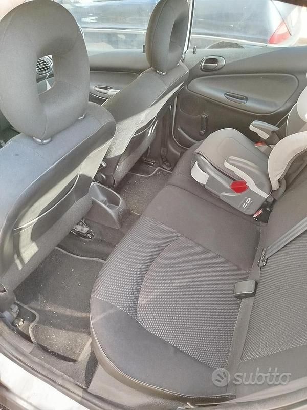 Usata Peugeot 206 68 CV (50 kW) 2006 Berlina