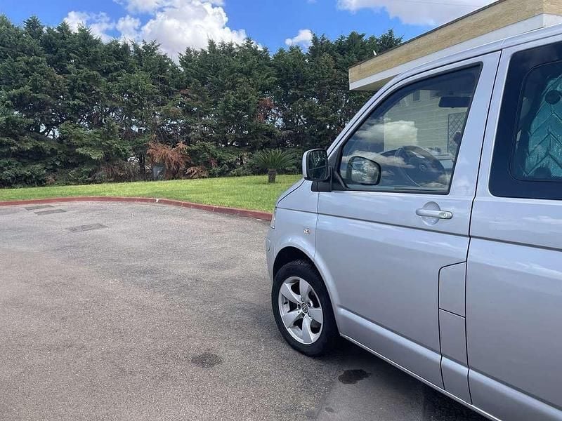 Usata VW Caravelle 139 CV (102 kW) 2009 Furgone