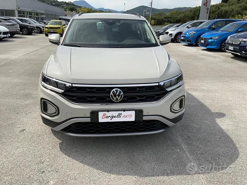 Usata VW T-Roc Life 110 CV (80 kW) 2022 Grigio SUV