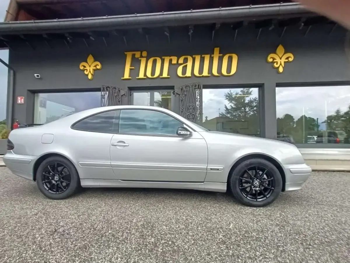 Usata Mercedes CLK230 Avantgarde 193 CV (141 kW) 2000 Argento Coupé