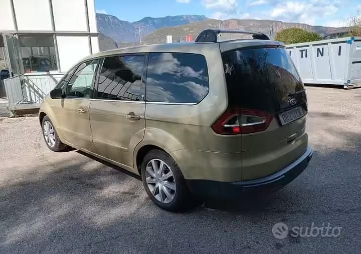 Usata Ford Galaxy 140 CV (102 kW) 2007 Giallo Monovolume