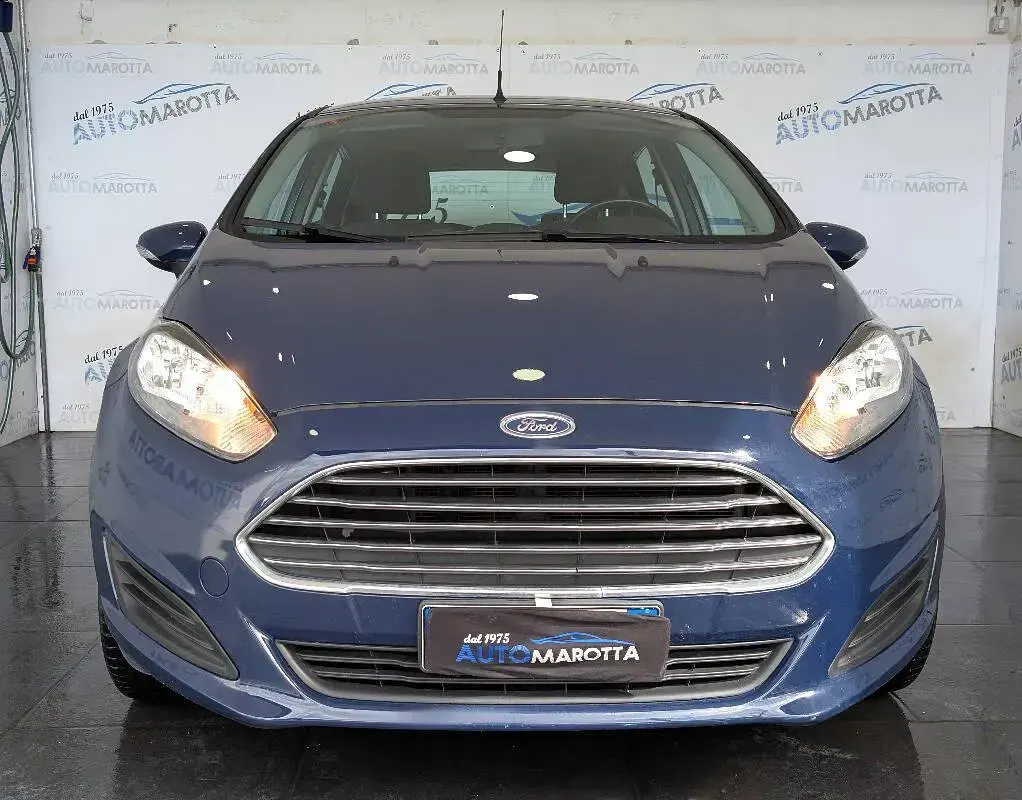 Usado Ford Fiesta 75 HP (55 kW) 2013 Azul Citadino