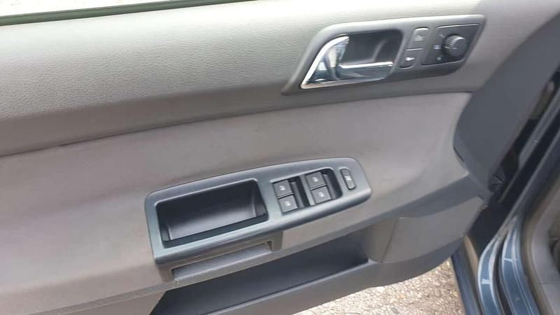 Usata VW Polo Sportline 75 CV (55 kW) 2005 Blu/azzurro Utilitaria