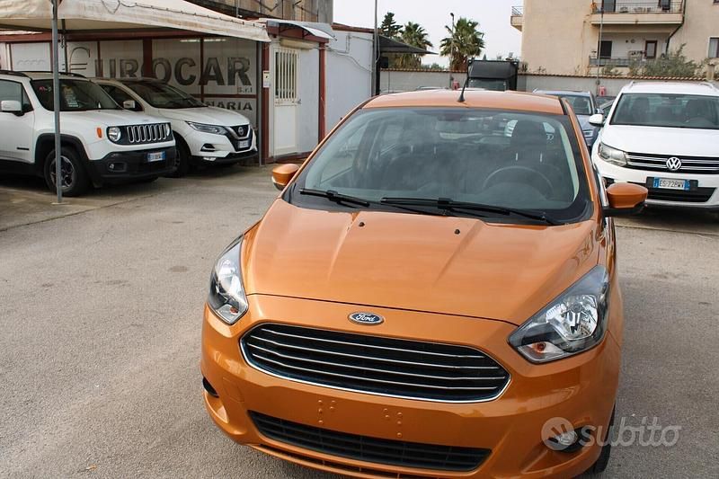 Begagnad Ford Ka Ultimate 85 HK (62 kW) 2016 Orange Sedan