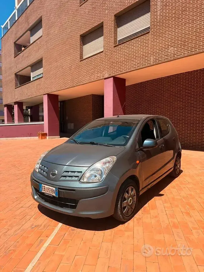 Usata Nissan Pixo 68 CV (50 kW) 2010 Grigio Utilitaria